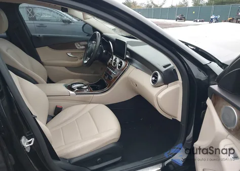 2016 Mercedes-Benz C 300 4Matic из США, поврежденный, VIN WDDWF4KB5GR125571